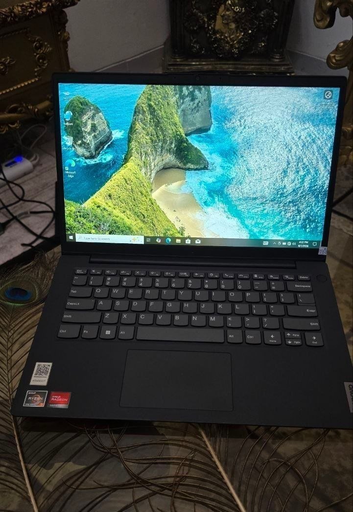 Lenovo v14 Gen3