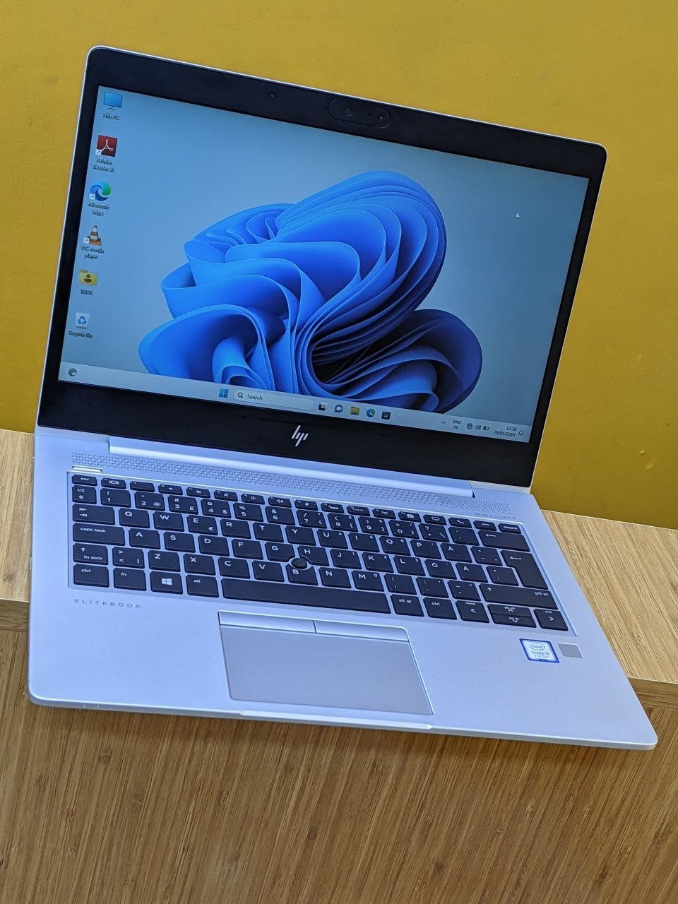 لپتاپ لمسی نسل 8برند hp