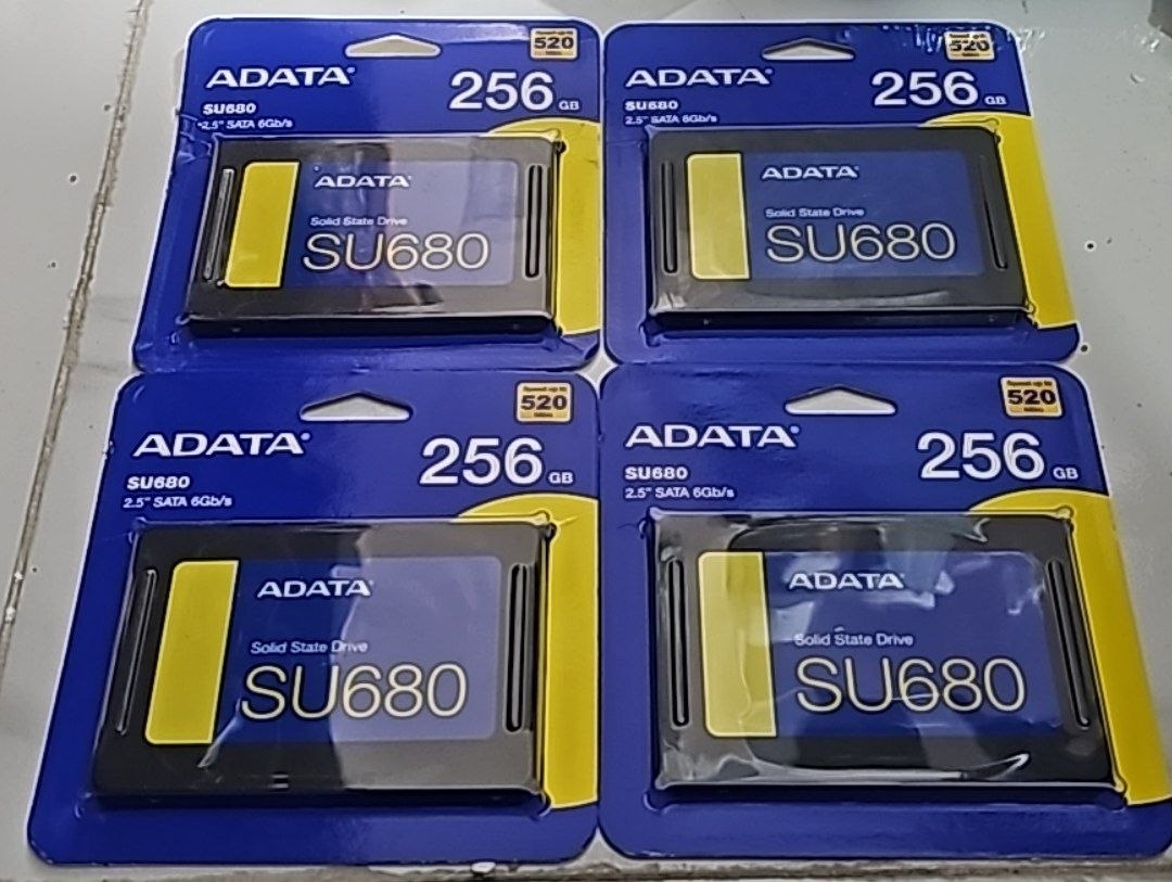 ADATA  256G SU680